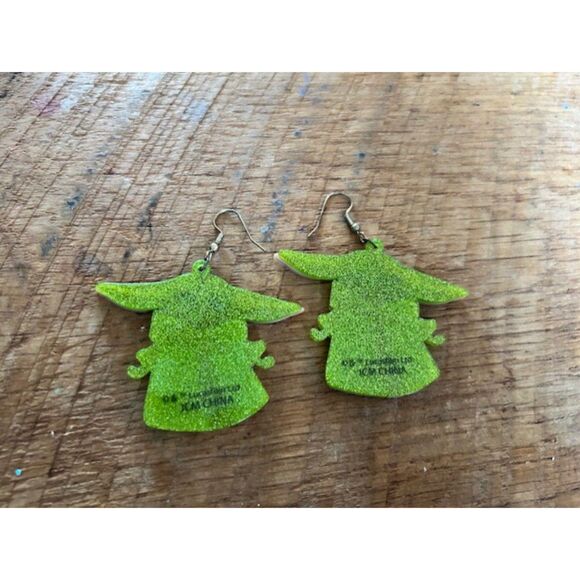 Grogu Earrings - Star Wars - Resin Baby Yoda jewelry - Picture 2 of 2
